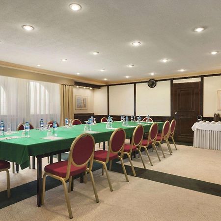 Ramada By Wyndham Bahrain Hotel Manama Luaran gambar