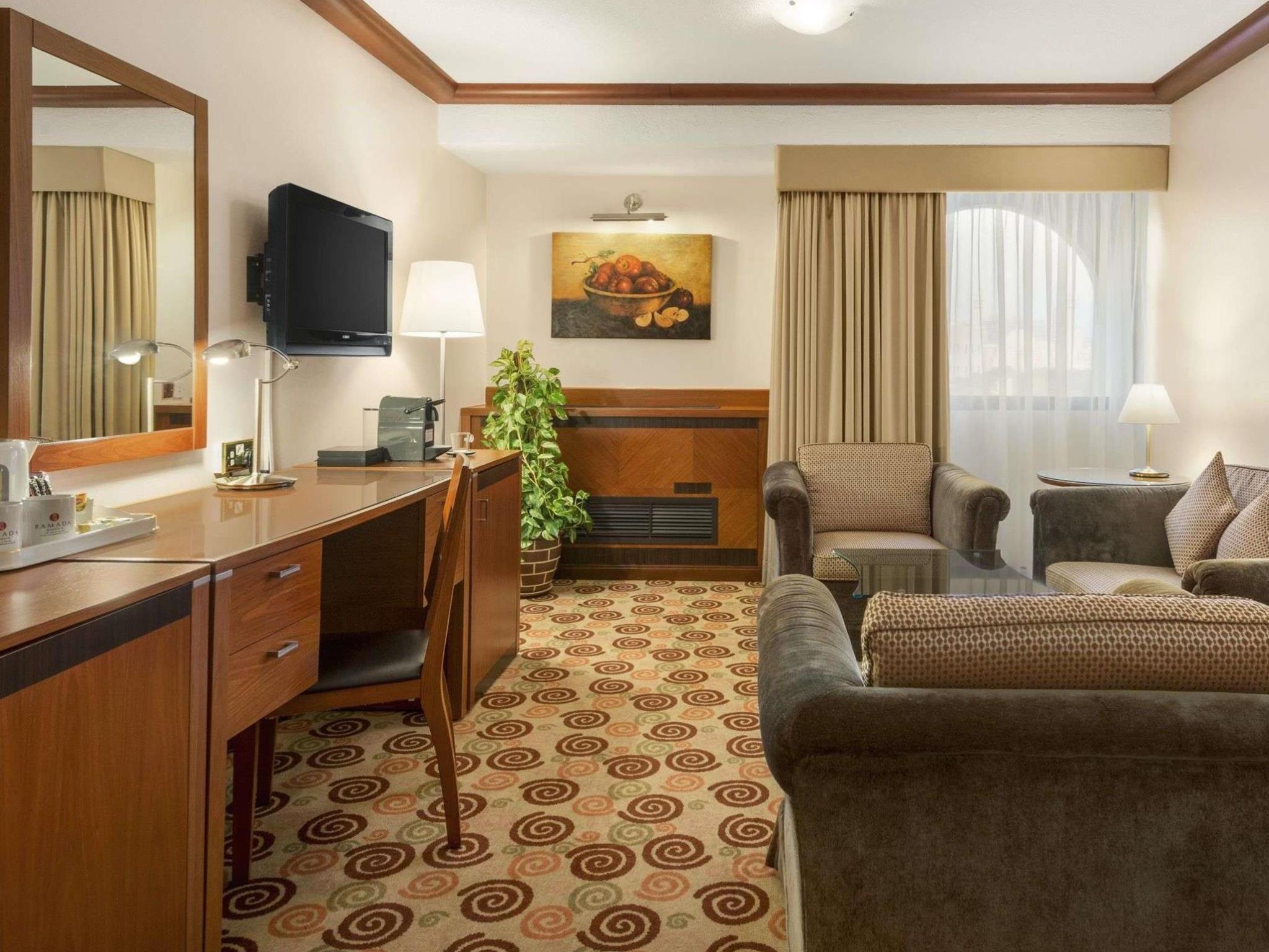 Ramada By Wyndham Bahrain Hotel Manama Luaran gambar