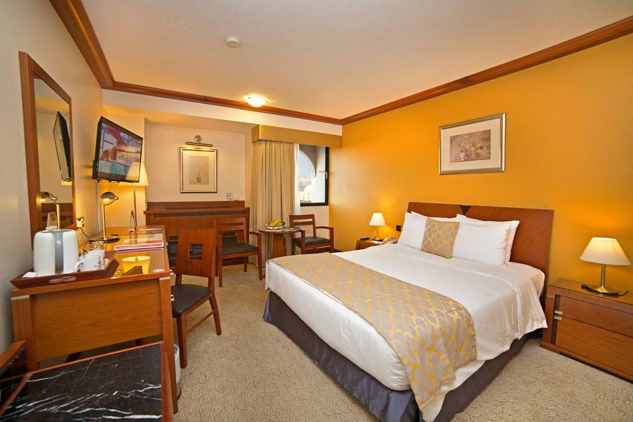 Ramada By Wyndham Bahrain Hotel Manama Luaran gambar